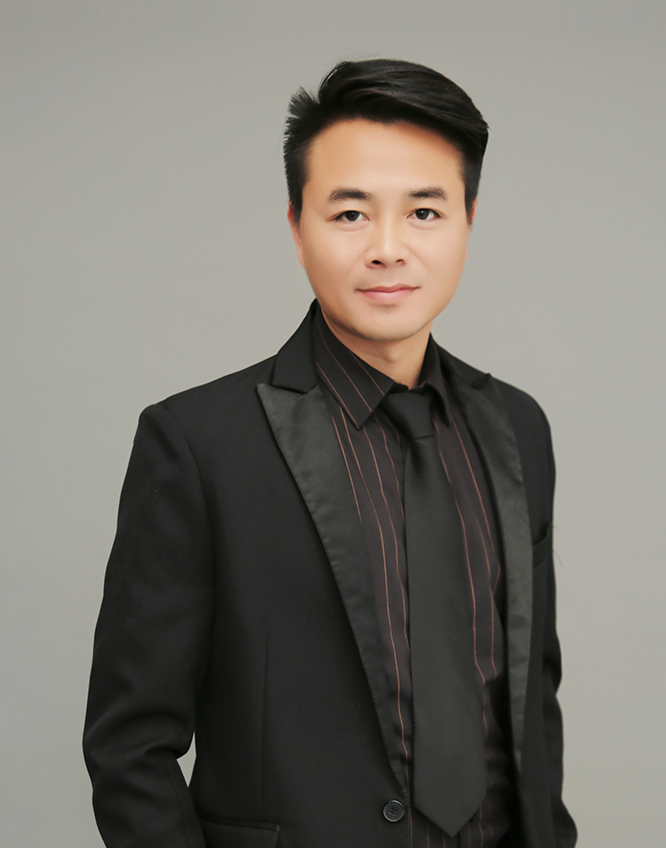 李大伟